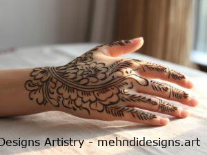 mehndi designs latest back hand