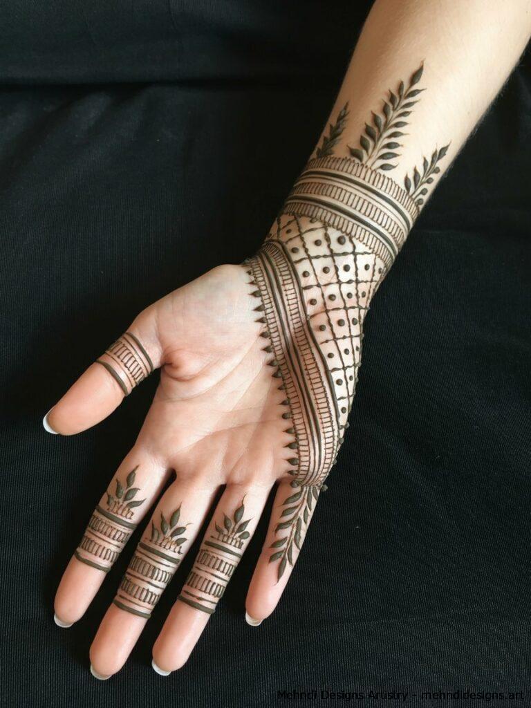 Minimalistic Teej Mehndi 1