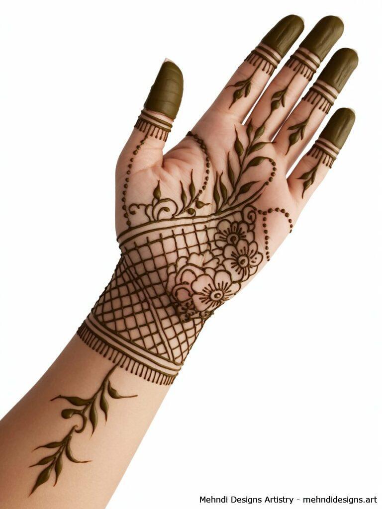 Minimalistic Teej Mehndi 3