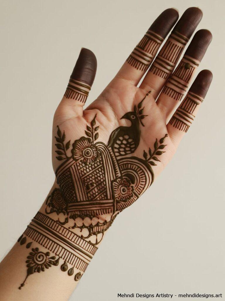 Symbolic elements in traditional mehndi 4