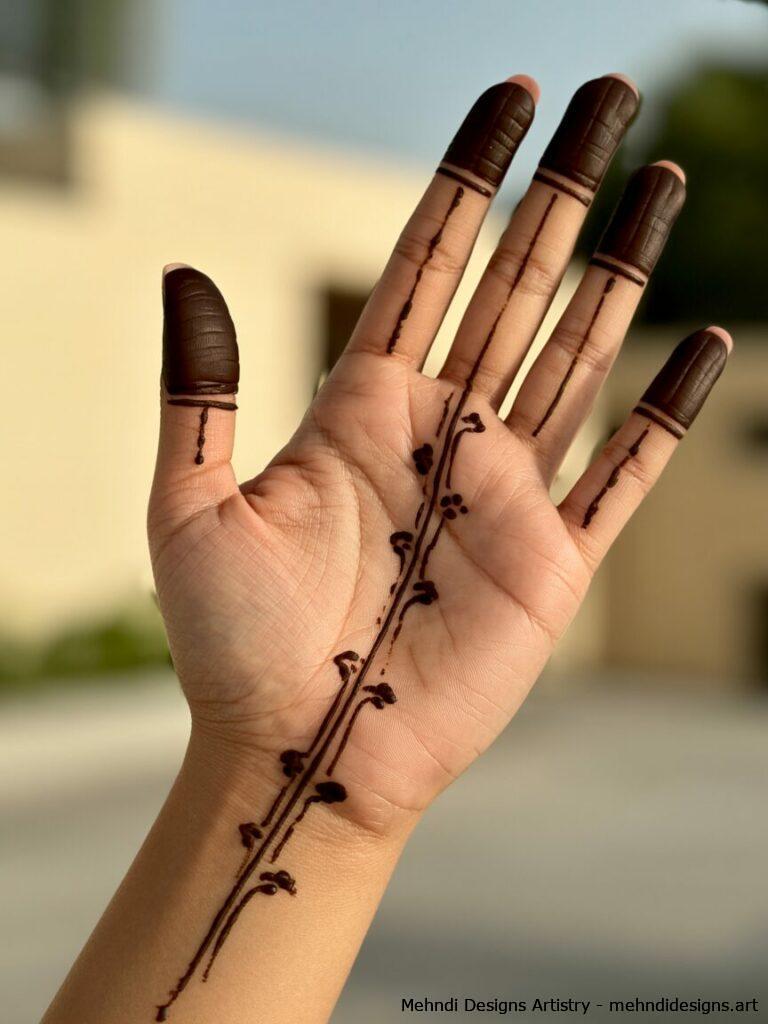 Minimalist Dubai Mehndi 1